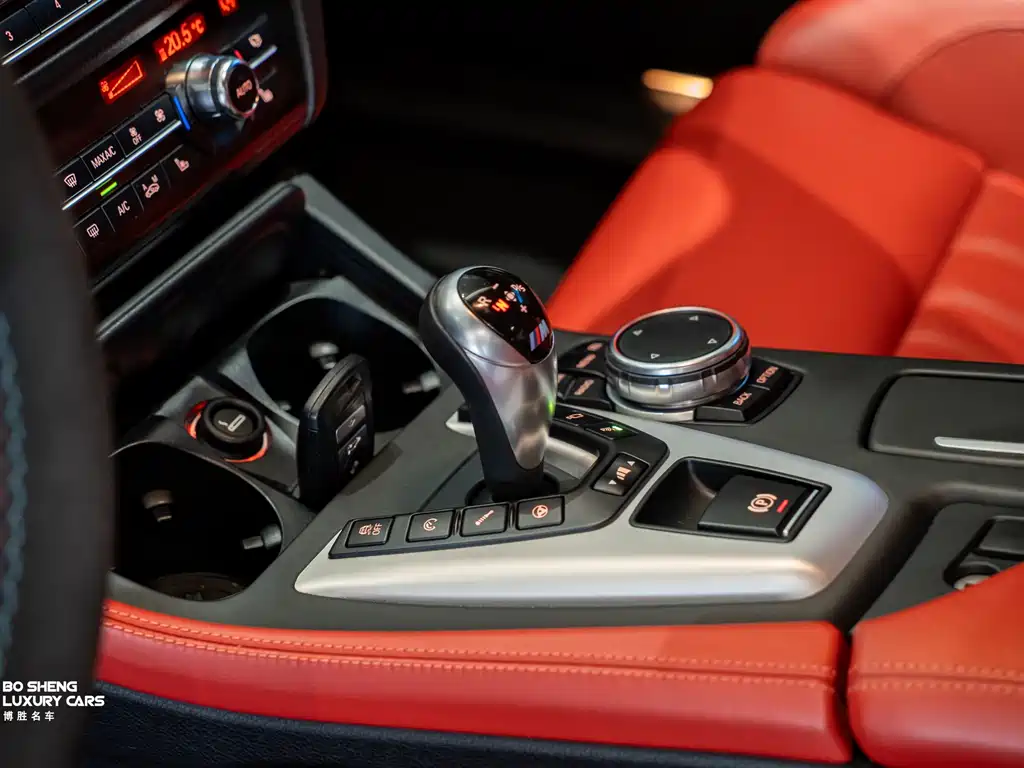 BMW M5 2017 — фото 11