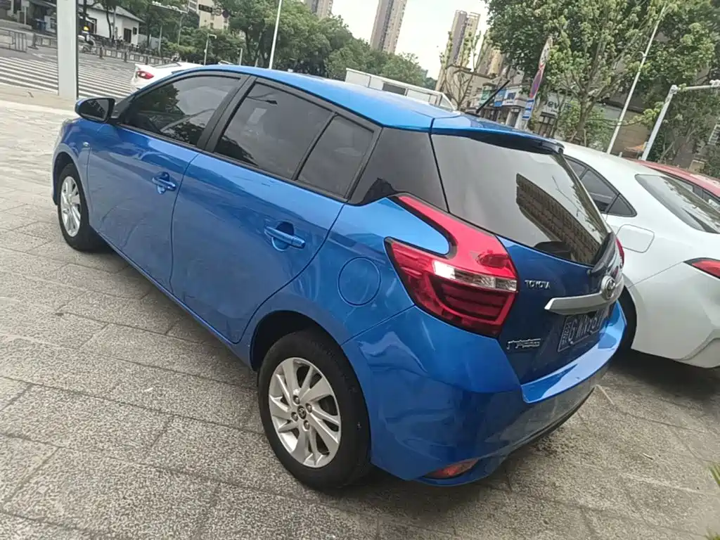 Toyota Yaris L 2016 — фото 5