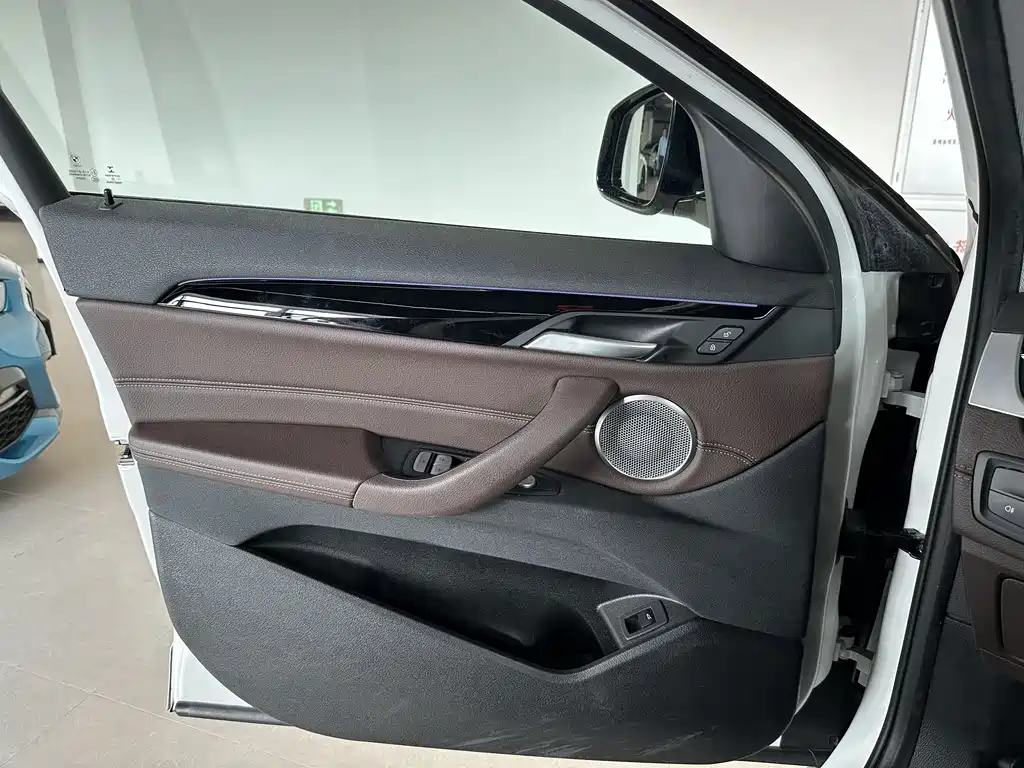 BMW X2 2022 — фото 20