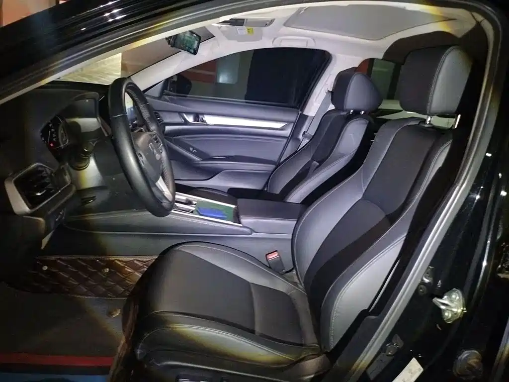 Honda Accord 2021 — фото 12