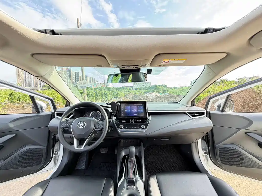 Toyota Corolla 2022 — фото 11