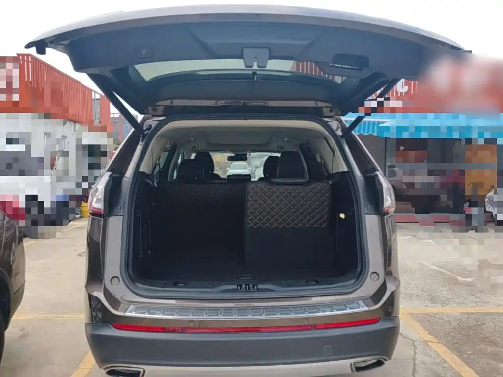 Ford Edge 2016 — фото 19