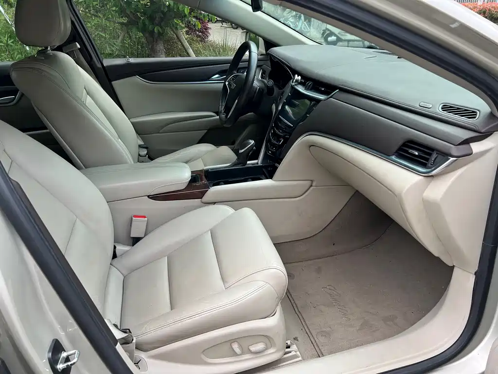 Cadillac XTS 2016 — фото 12