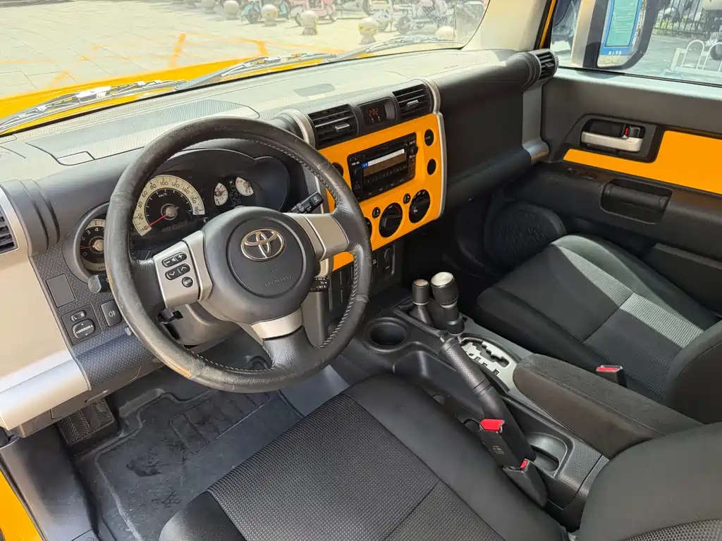 Toyota FJ Cruiser 2008 — фото 11