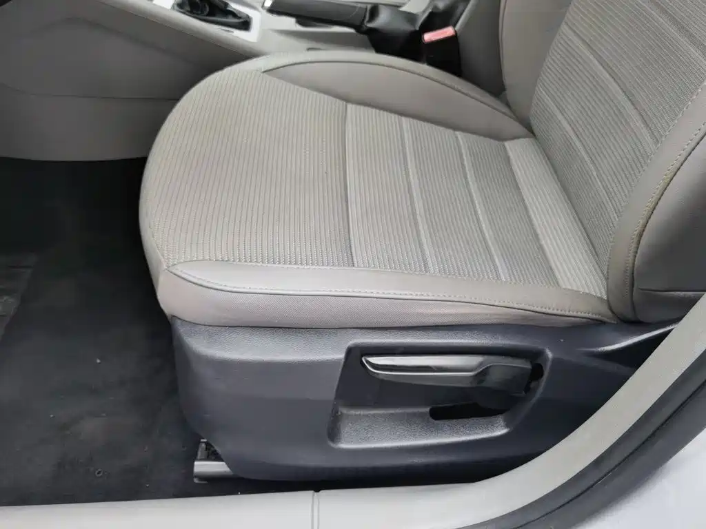 Skoda Octavia 2015 — фото 20