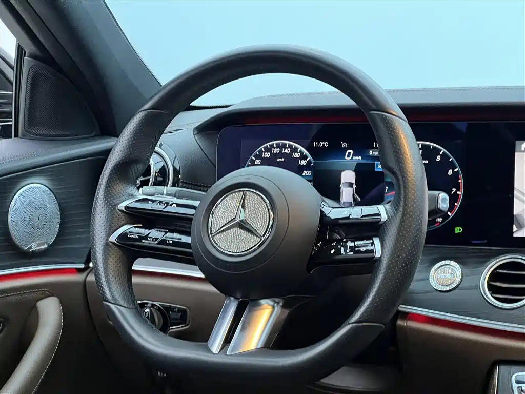 Mercedes-Benz E-Class 2020 — фото 13