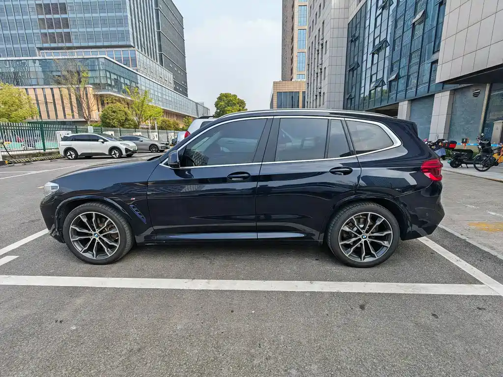 BMW X3 2021 — фото 2