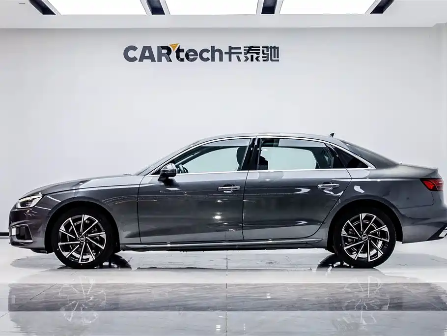 Audi A4L 2023 — фото 3