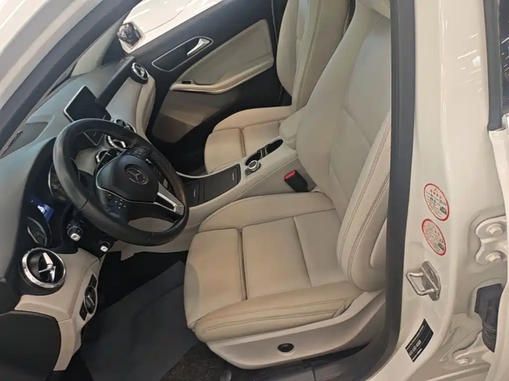 Mercedes-Benz GLA 2016 — фото 15