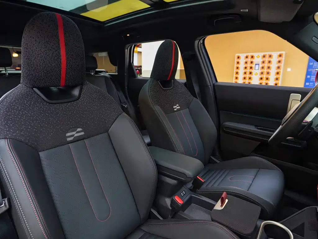 MINI JCW Countryman 2024 — фото 13