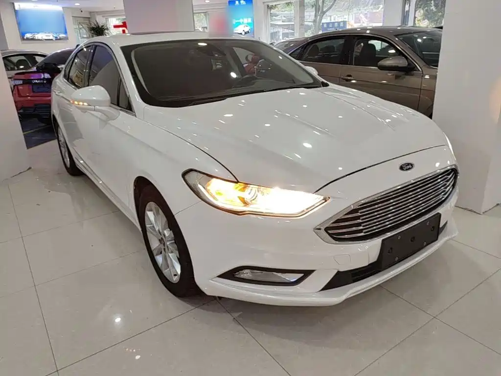 Ford Mondeo 2017 — фото 4