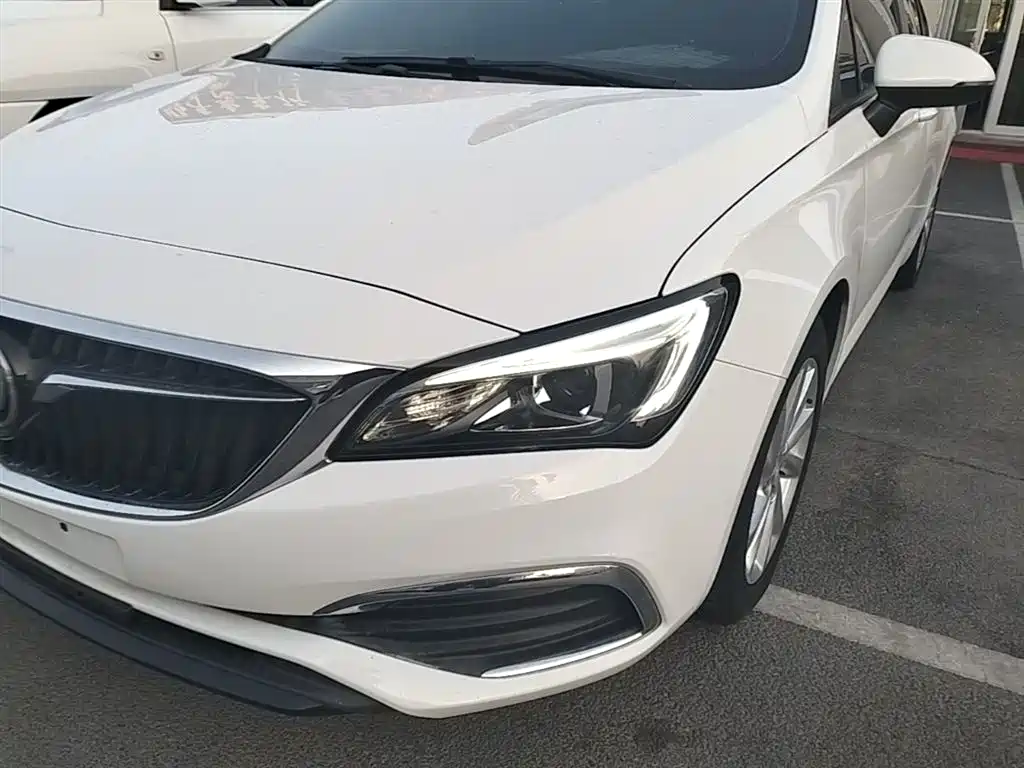 Buick Verano 2018 — фото 24