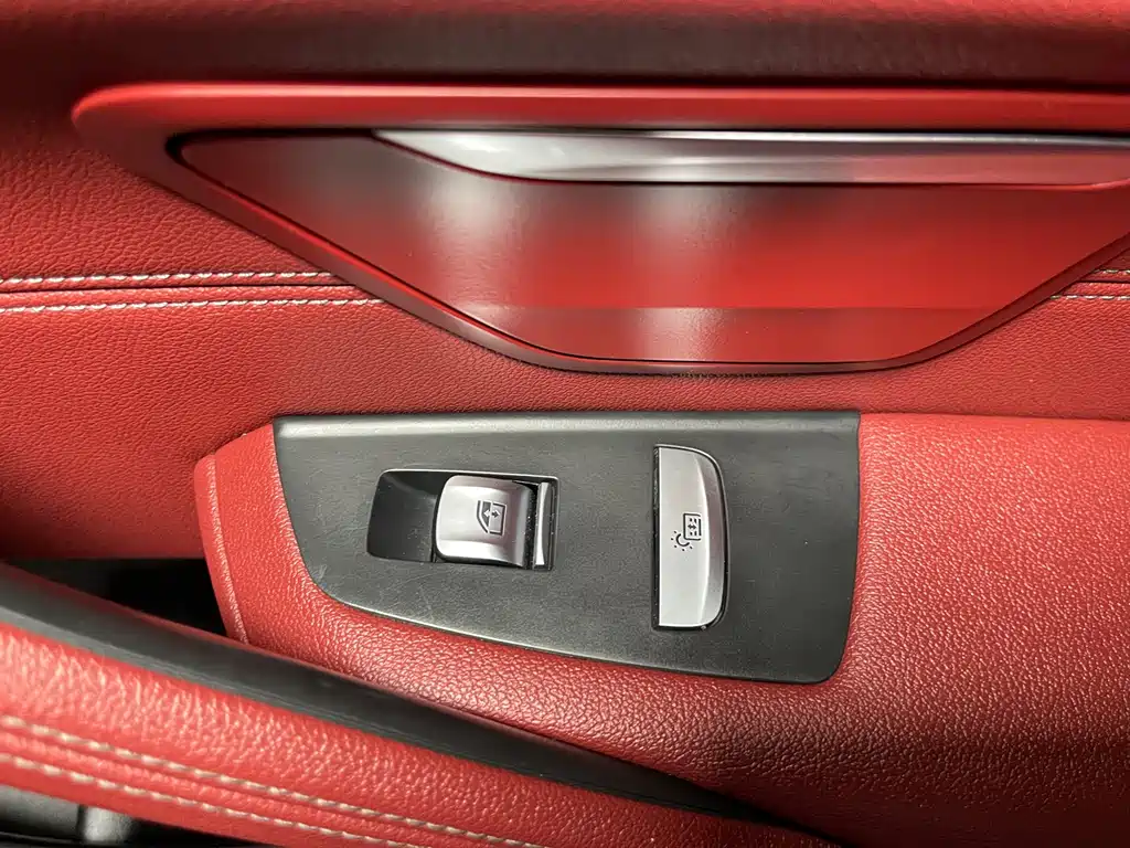 BMW 5 Series 2021 — фото 19