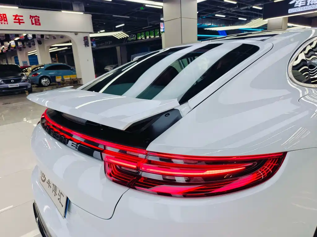 Porsche Panamera 2017 — фото 17