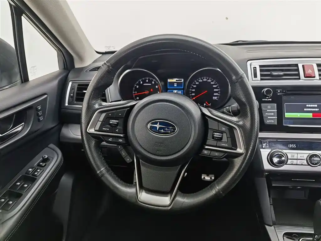 Subaru Legacy 2020 — фото 11