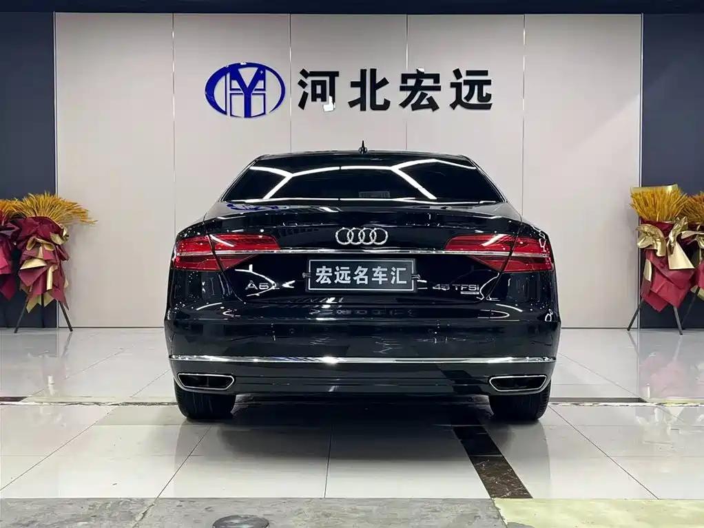 Audi A8 2017 — фото 4