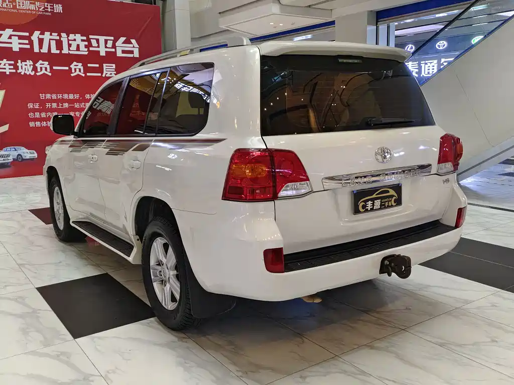 Toyota Land Cruiser 2015 — фото 25