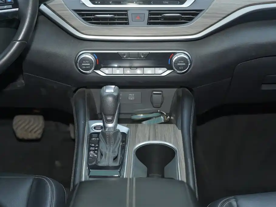 Nissan Teana 2021 — фото 17