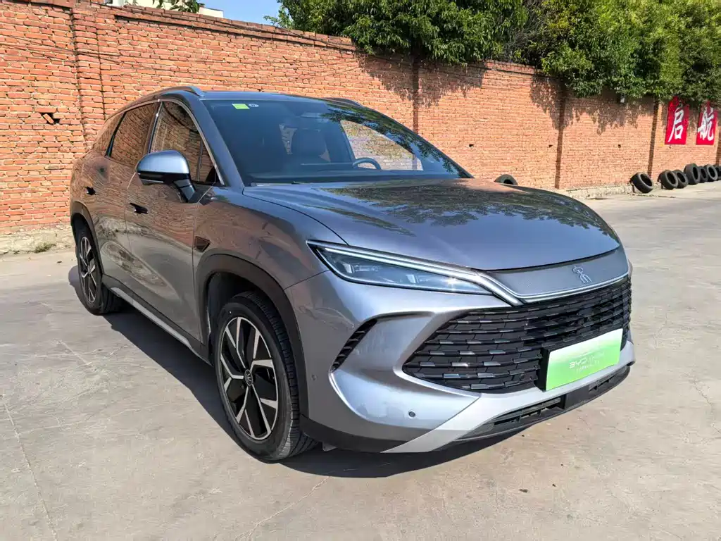 BYD L DM-i 2025 — фото 3