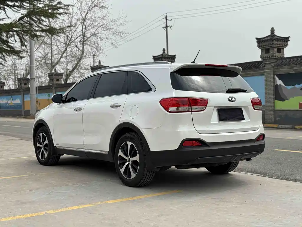 Kia Sorento 2016 — фото 8