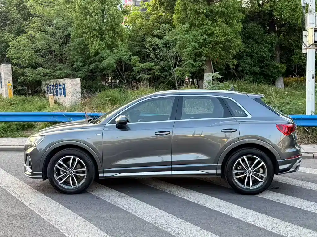 Audi Q3 2022 — фото 3