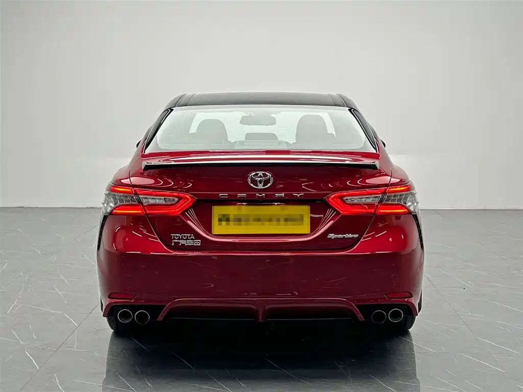Toyota Camry 2018 — фото 5