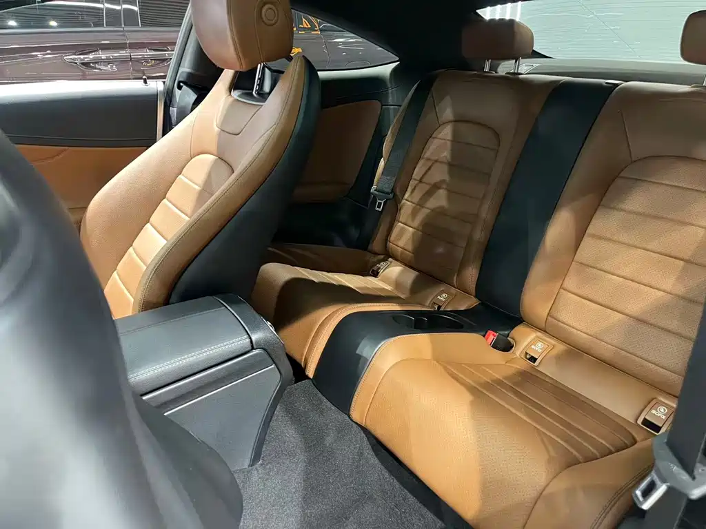Mercedes-Benz C-Class 2019 — фото 17