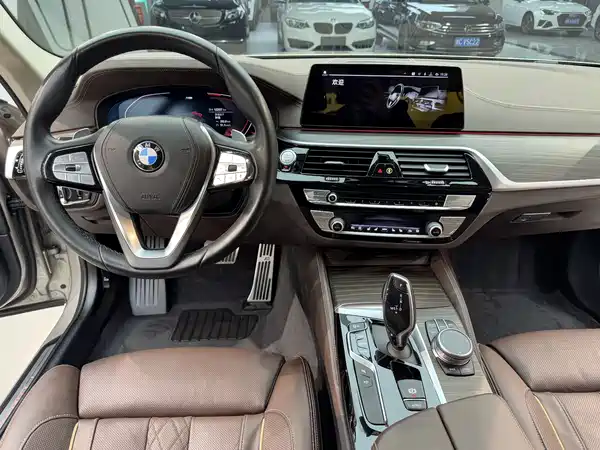BMW 5 Series 2020