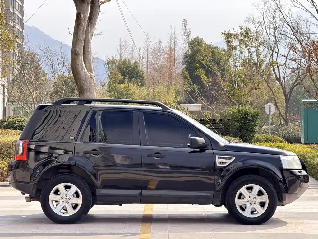 Land Rover Freelander 2 2010 — фото 15