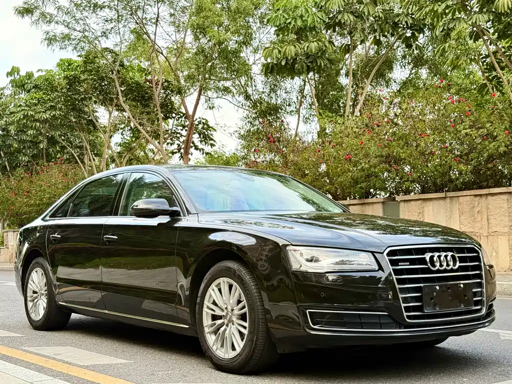 Audi A8 2014 — фото 3