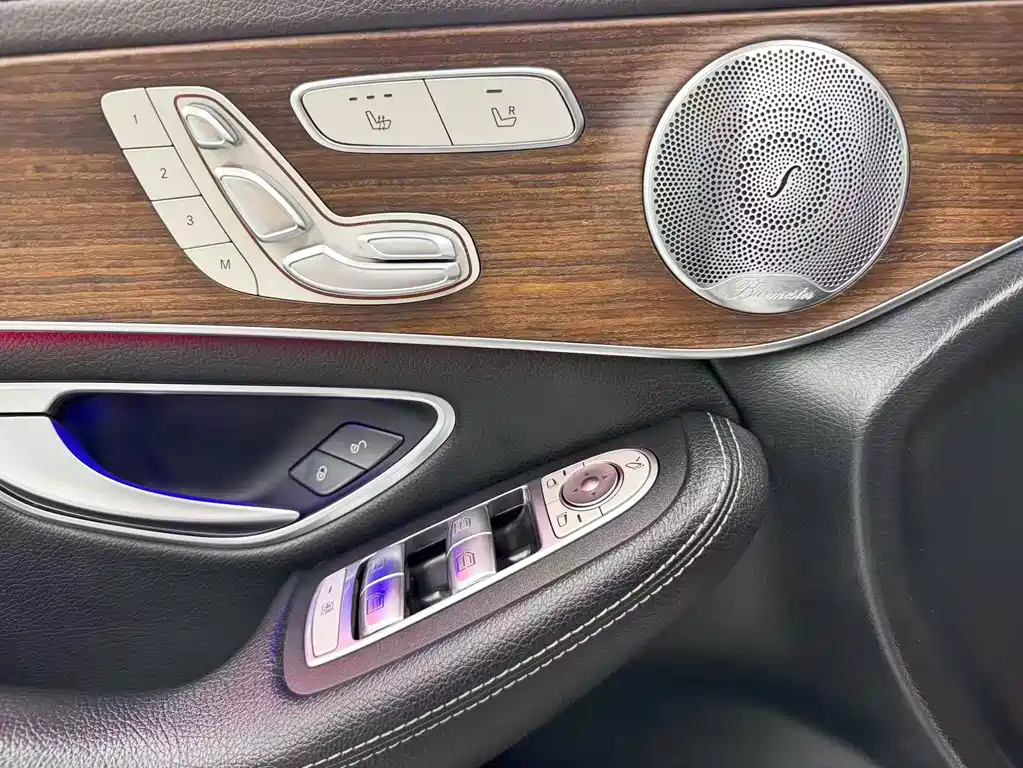 Mercedes-Benz GLC 2021 — фото 14