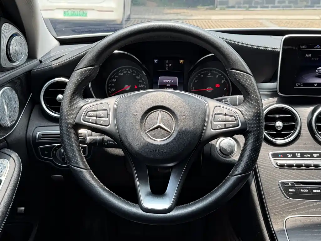 Mercedes-Benz C-Class 2018 — фото 17