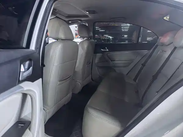 Geely Emgrand 2015