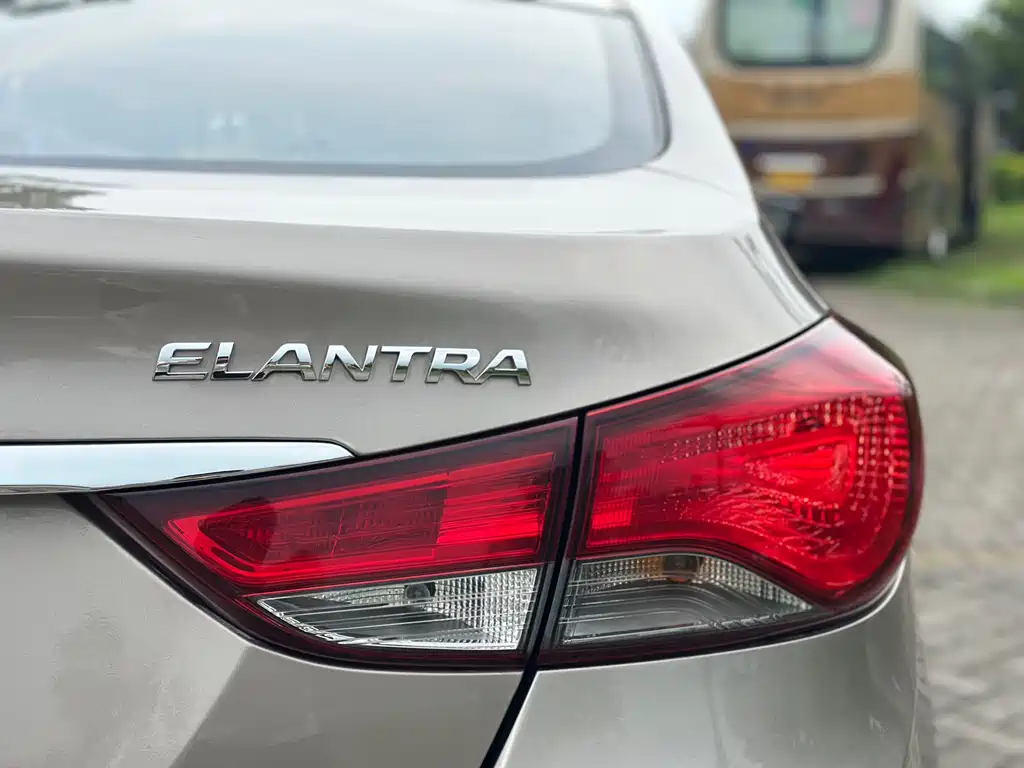 Hyundai Elantra Langdong 2017 — фото 5