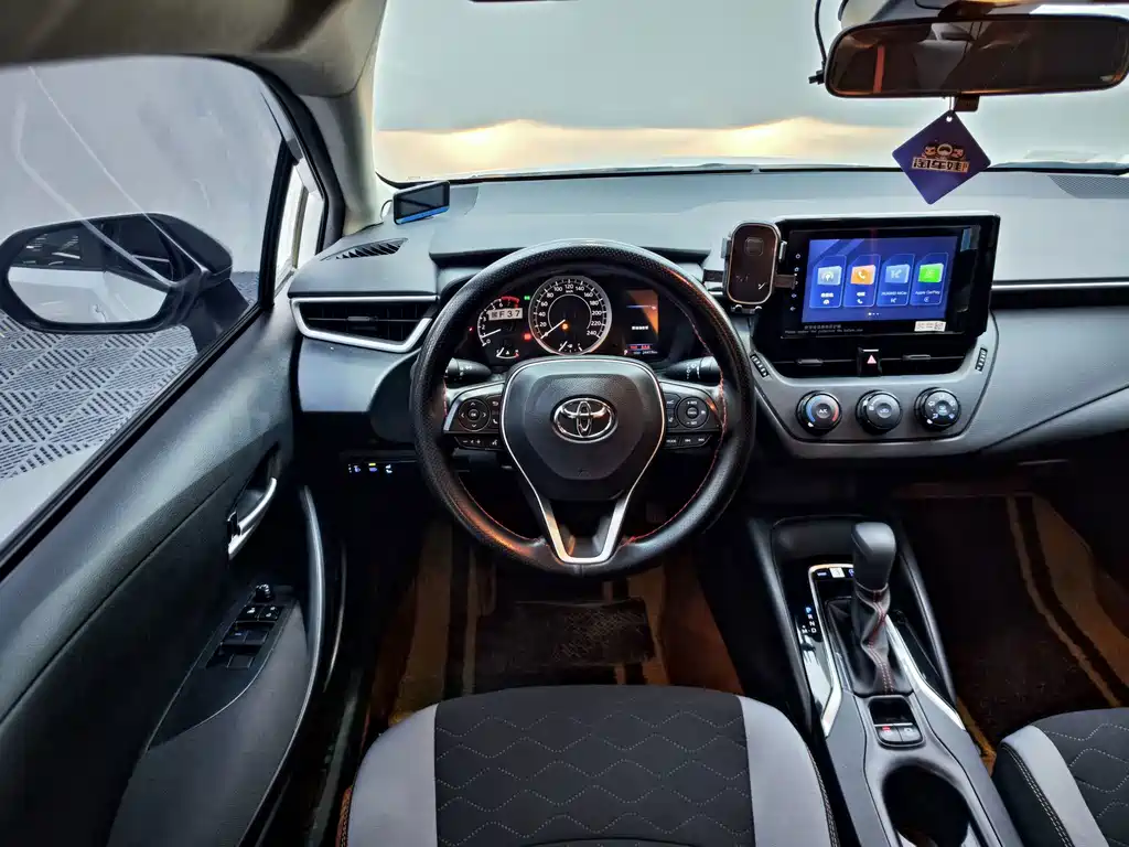 Toyota Corolla 2022 — фото 12