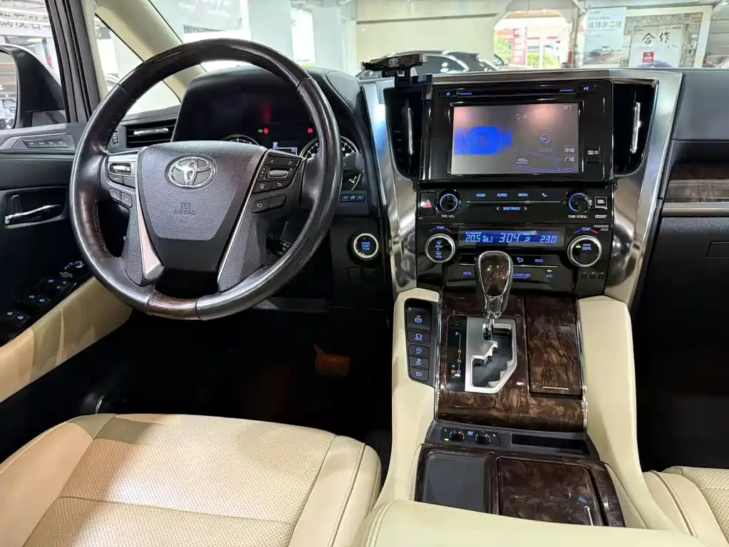 Toyota Alphard 2019 — фото 7