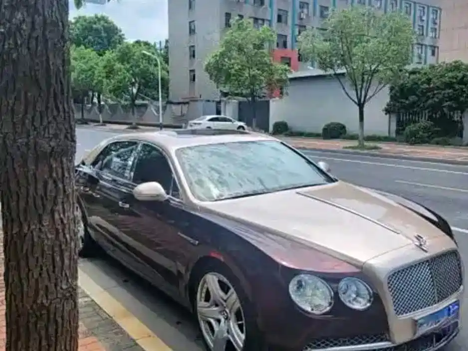 Bentley Flying Spur 2013 — фото 2