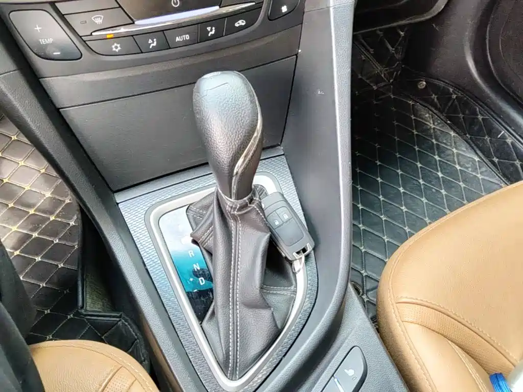 Buick Excelle 2019 — фото 14