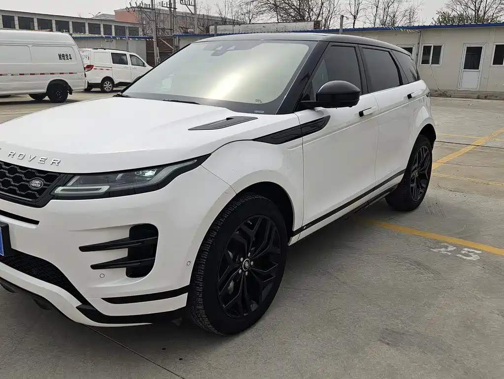 Land Rover Evoque 2021 — фото 1