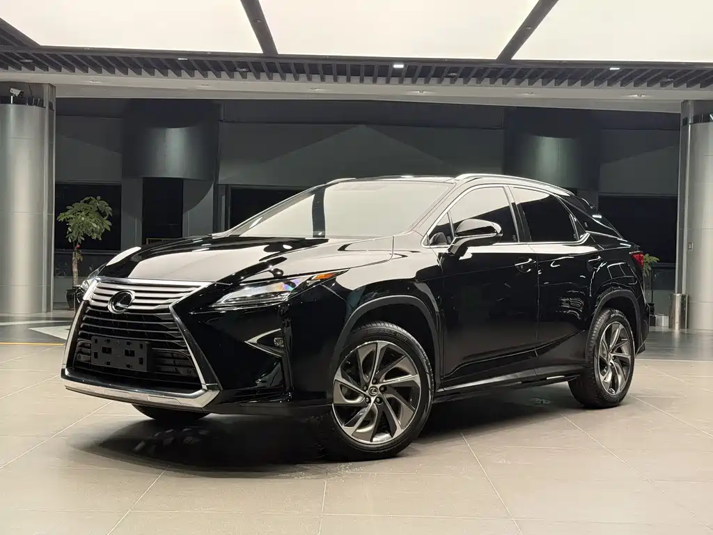 Lexus RX 2018 — фото 1