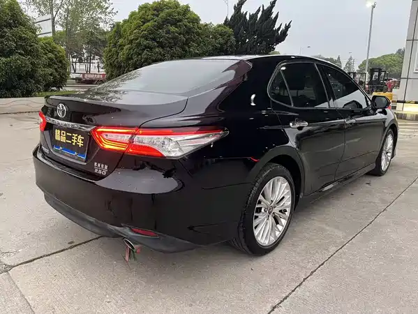 Toyota Camry 2019
