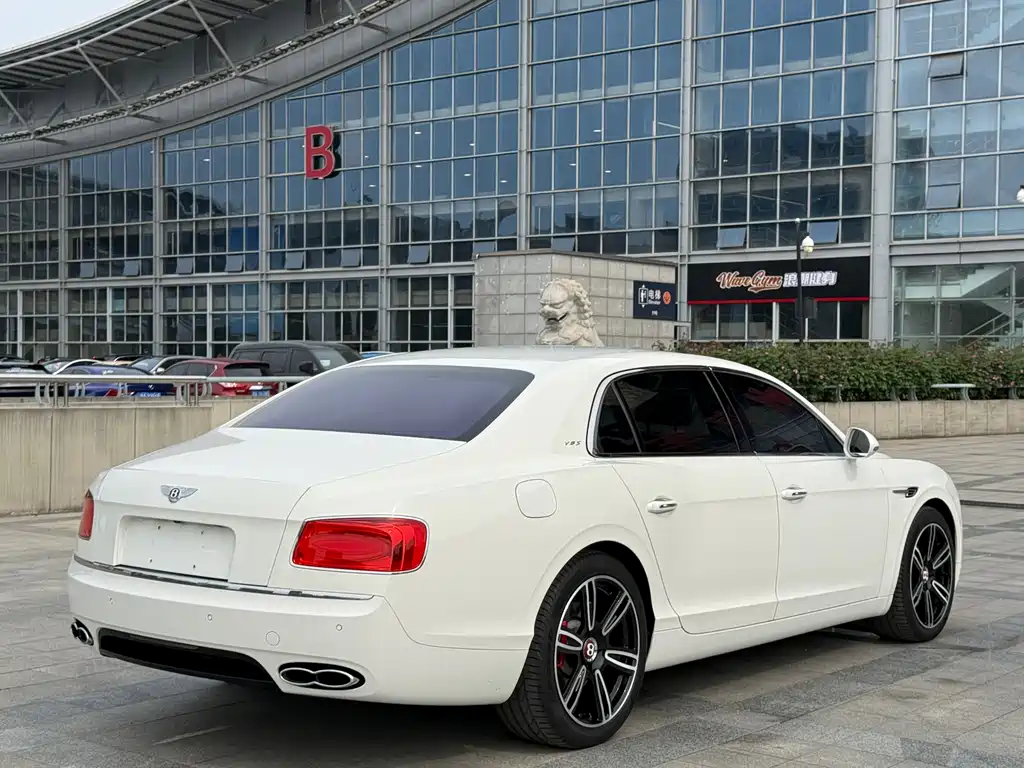 Bentley Flying Spur 2019 — фото 7