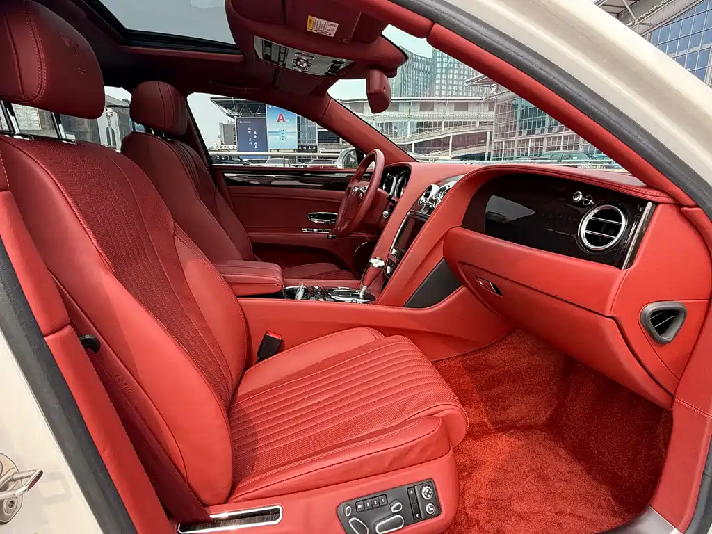Bentley Flying Spur 2019 — фото 14