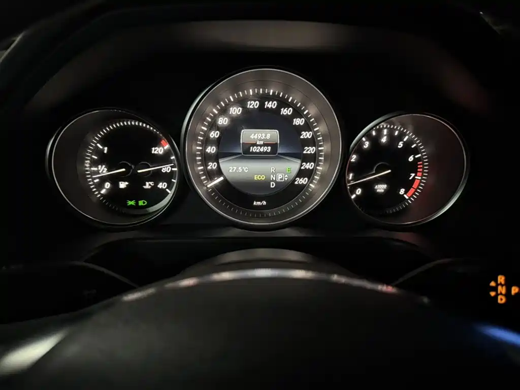 Mercedes-Benz E-Class 2015