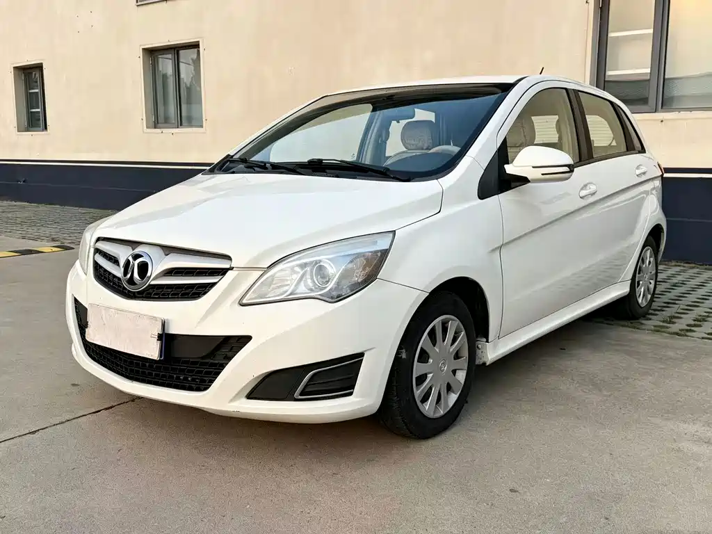 BAIC Motor E Series 2014