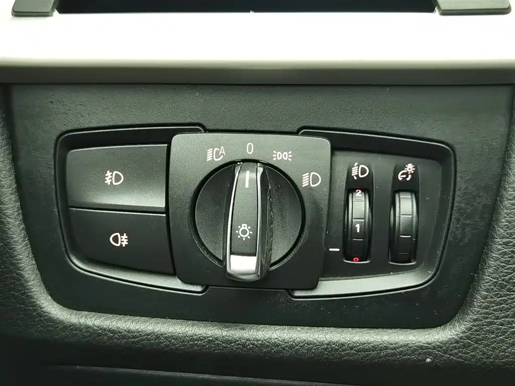 BMW 3 Series 2013 — фото 21