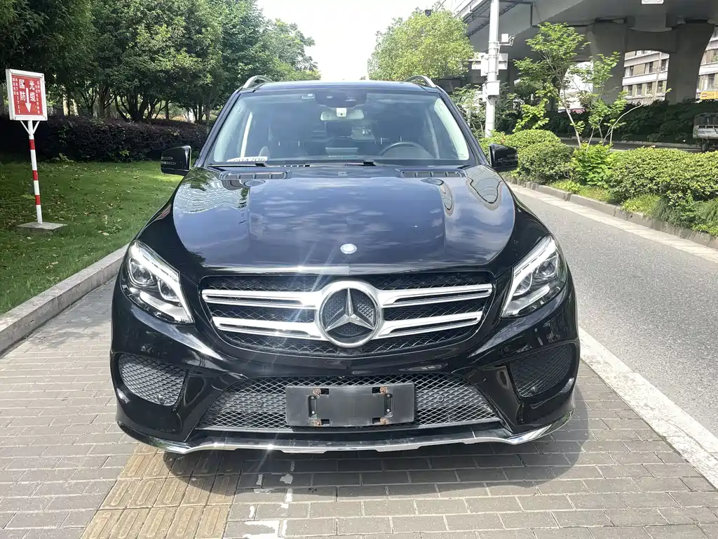Mercedes-Benz GLE 2017 — фото 2