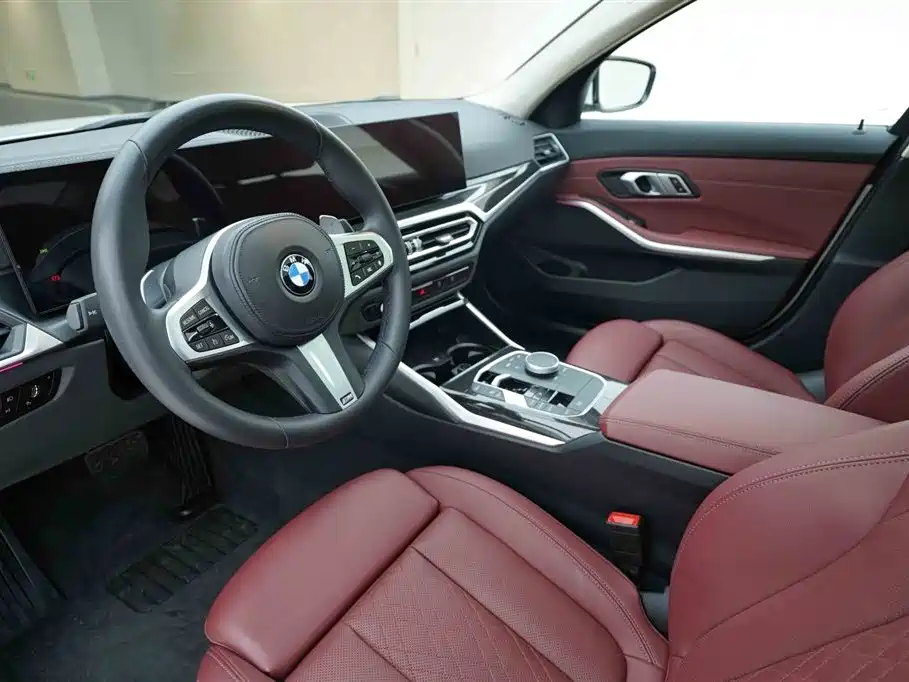 BMW 3 Series 2023 — фото 10