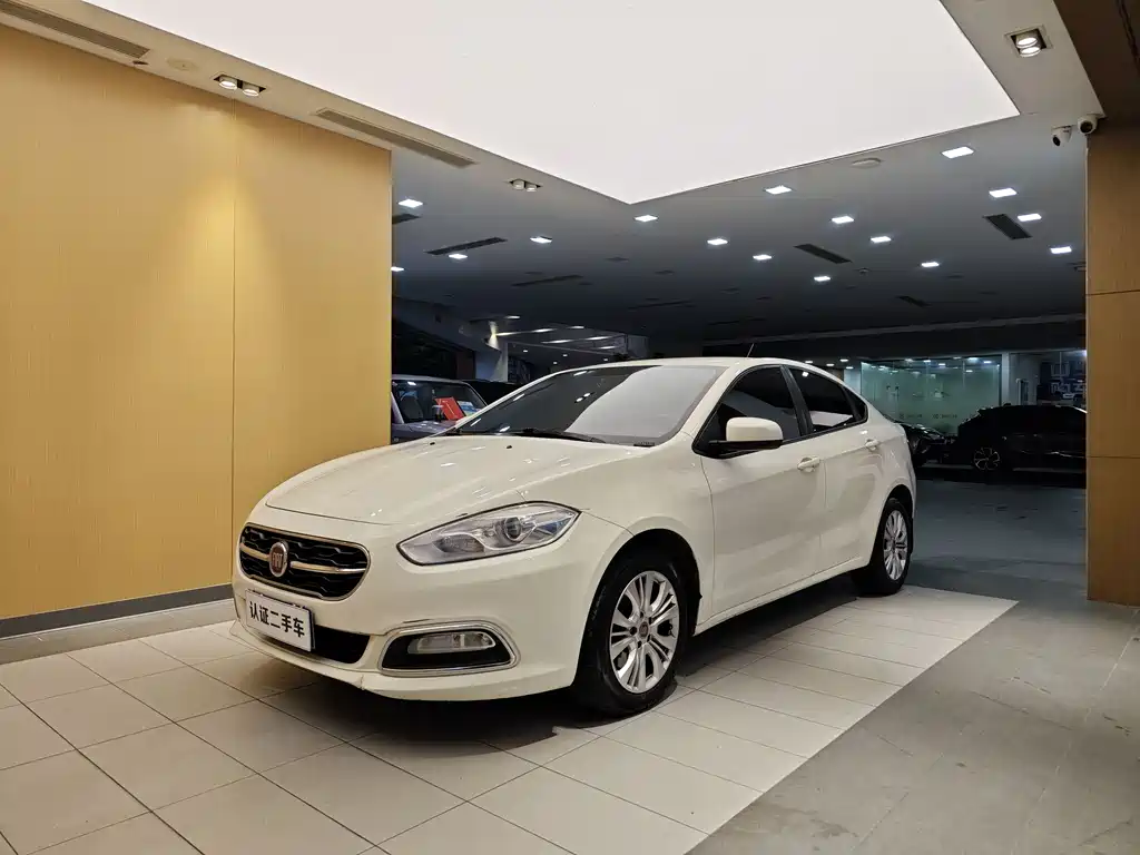 Fiat Viaggio 2016 — фото 1
