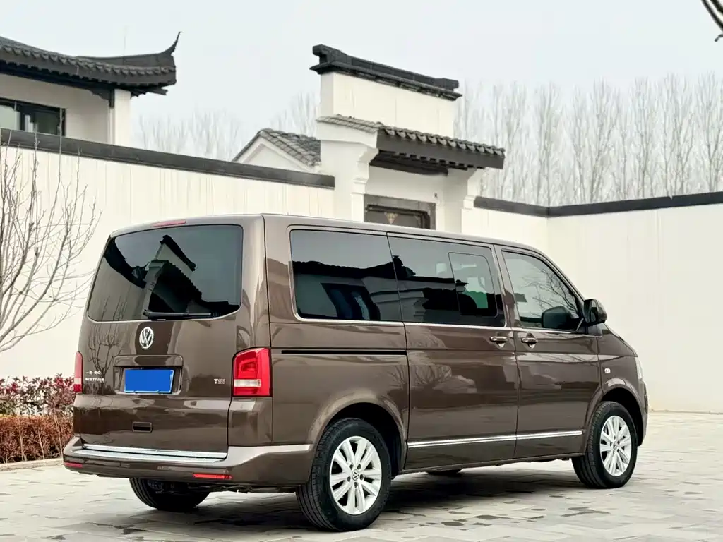 Volkswagen Multivan 2015 — фото 9
